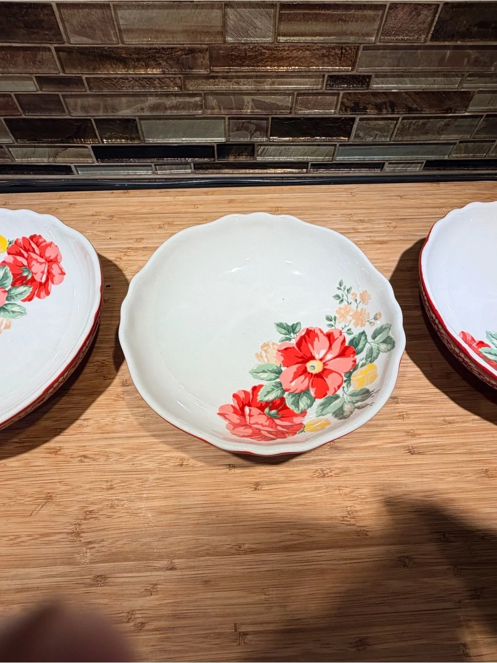 The Pioneer Woman Red Floral Scalloped Ceramic Bowls Set